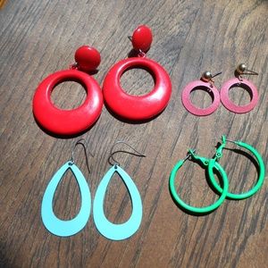 Set of 4 hoop earrings